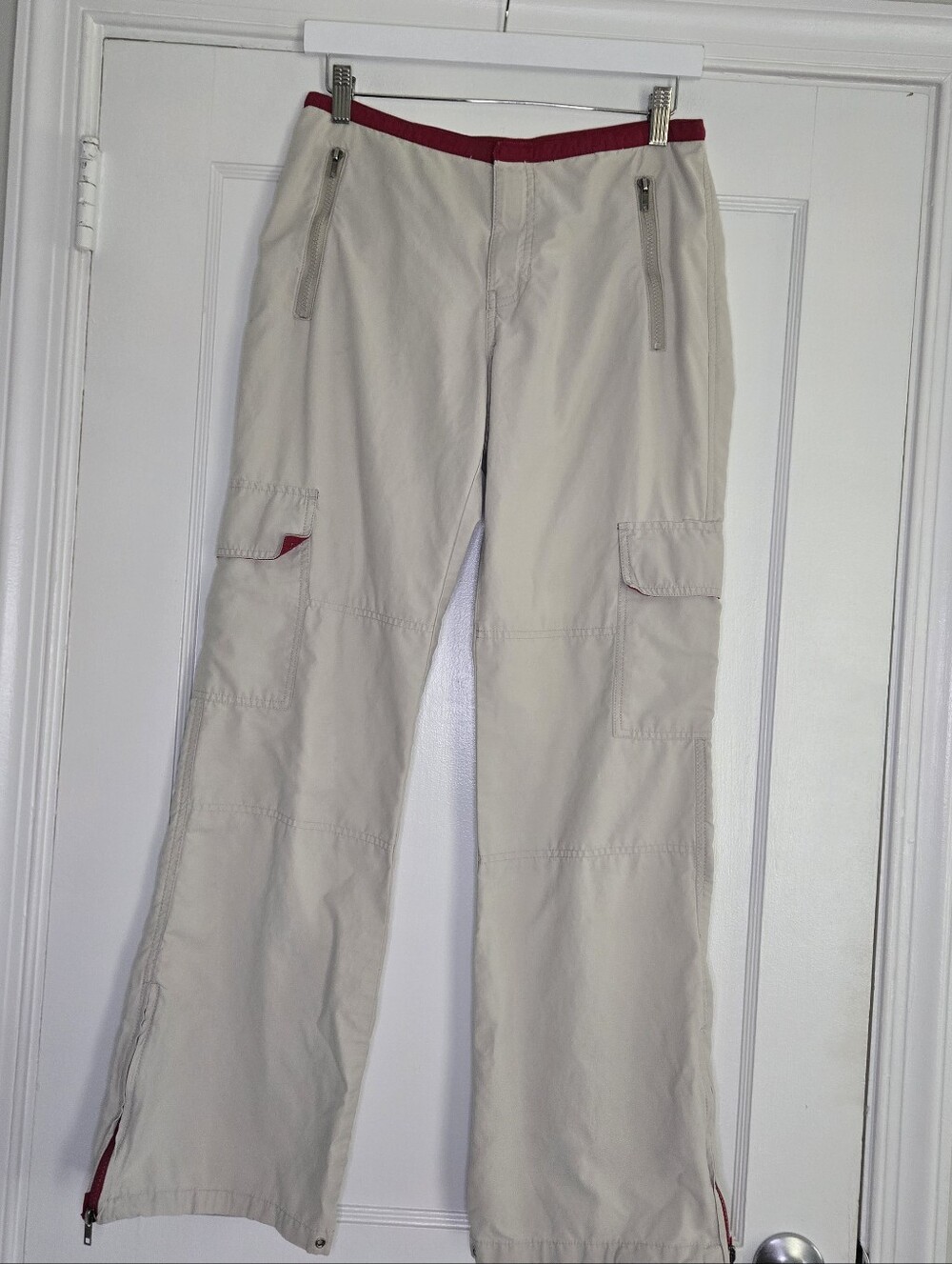 Abercrombie & Fitch Cream & Red Y2K Cargo Low Rise Pants Women's 6
